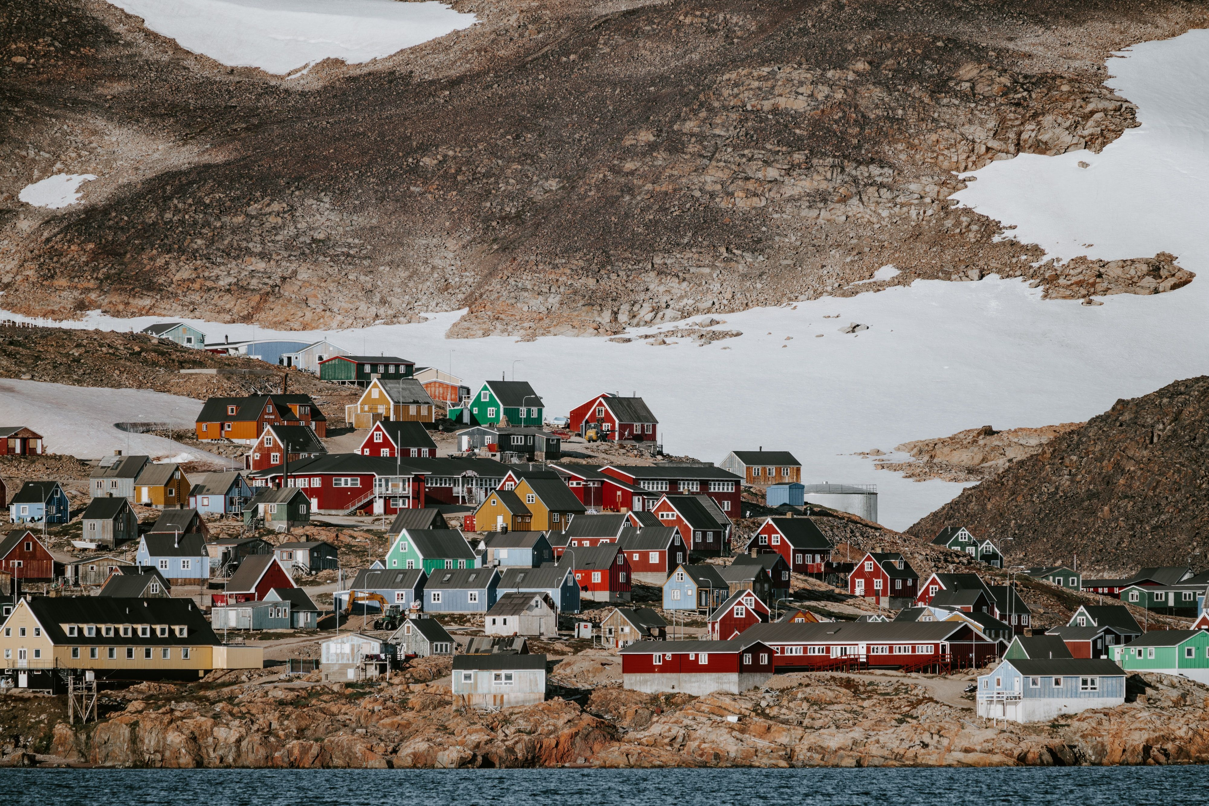 В Гренландии впервые в истории наблюдений пошел дождь: это окажет длительное влияние