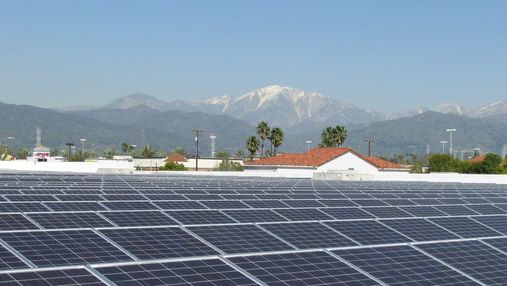 У Каліфорнії встановлюватимуть сонячні батареї на нові будинки