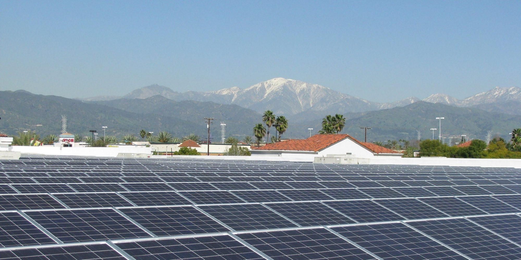 У Каліфорнії встановлюватимуть сонячні батареї на нові будинки: ухвалили законопроєкт - Інновації