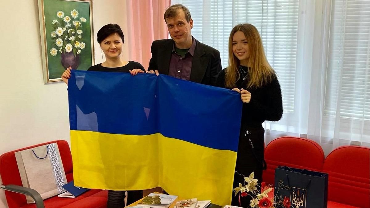 Українське в тренді: у Фінляндії відкрилось благодійне кафе "Ukraina" - Україна новини - Тренди