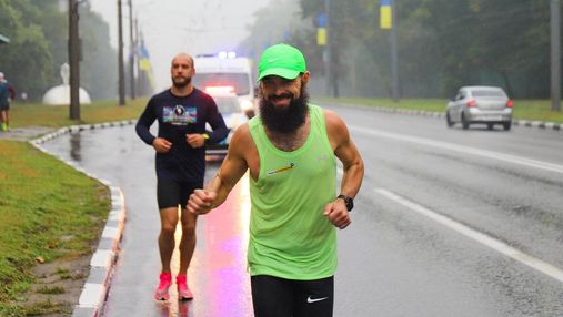 Харків'янин пробіг 225 кілометрів з Дніпра для плогінг-акції: мотивуюче відео з фінішу