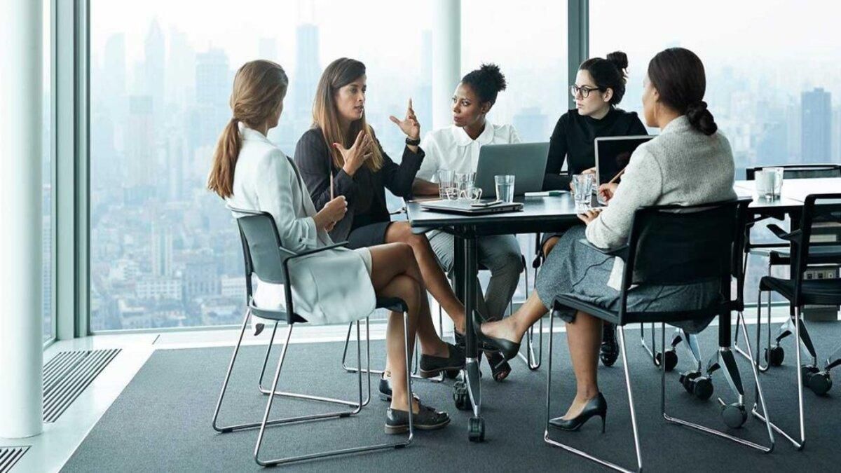 Частка жінок у топменеджменті та радах директорів компаній значно зросла: дослідження - Тренди