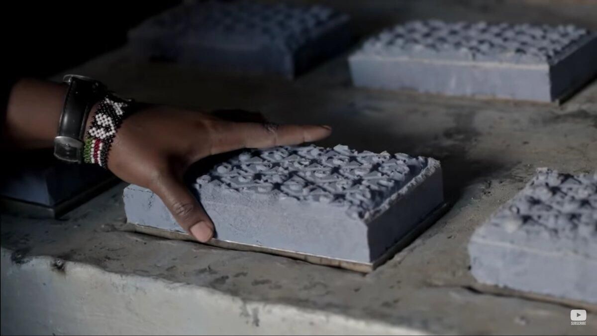 Перспективне рішення: кенійський стартап виготовляє цеглу з переробленого пластику - Тренди Перспективне рішення: кенійський стартап виготовляє цеглу з переробленого пластику - Тренди