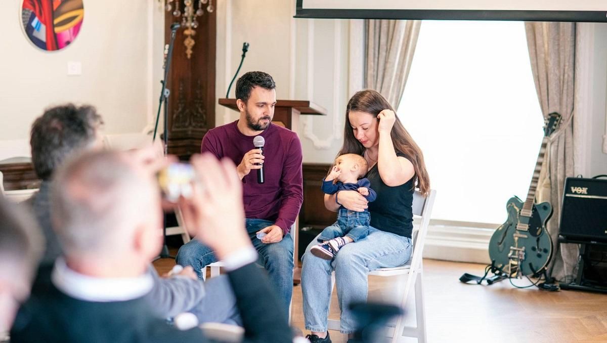 У США маленький Дмитрик з СМА одужує після найдорожчого уколу у світі - Україна новини - Тренди У США маленький Дмитрик з СМА одужує після найдорожчого уколу у світі - Україна новини - Тренди