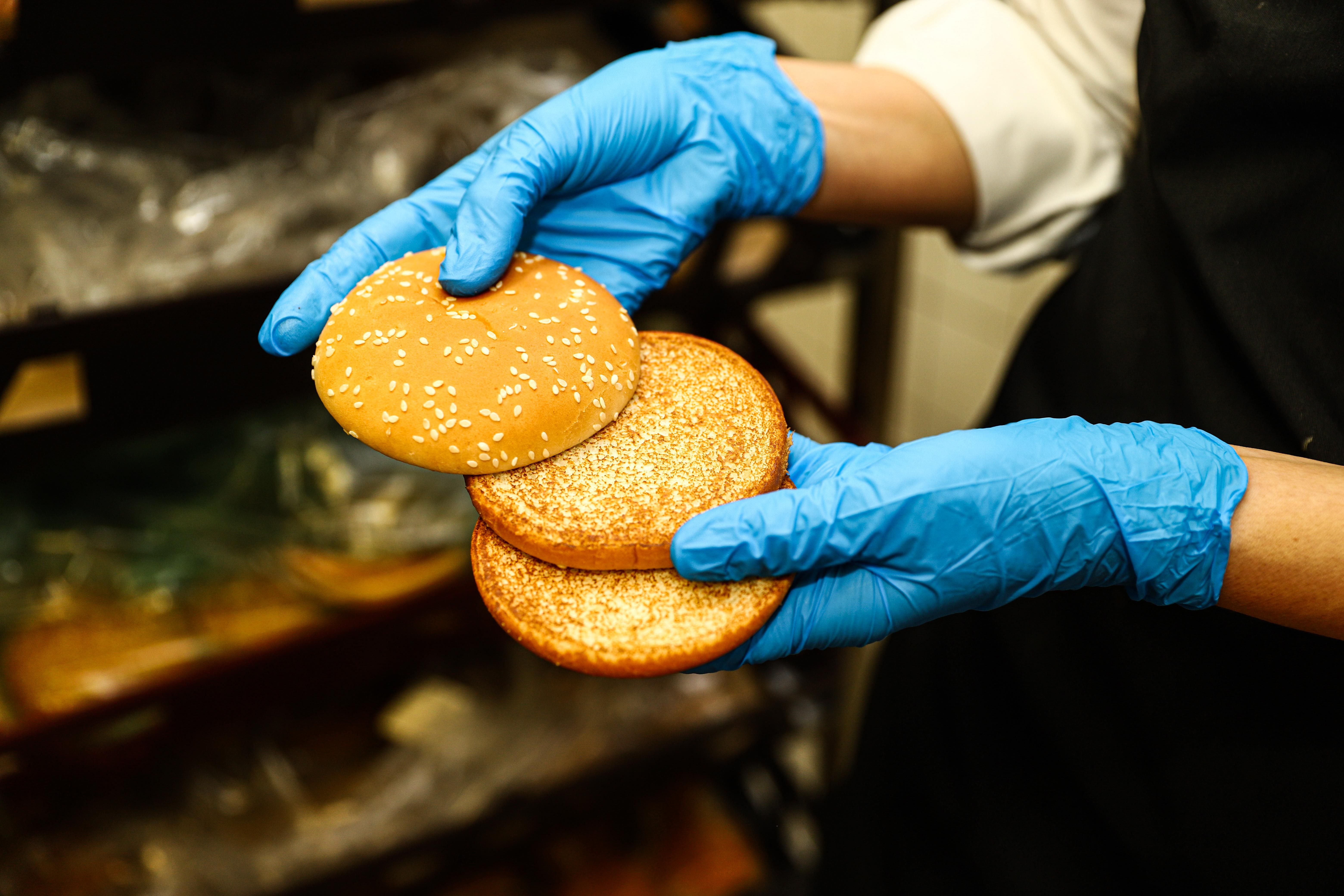 Ароматная и пышная: все об украинской булочке для бургеров МакДональдс - Тренды Ароматная и пышная: все об украинской булочке для бургеров МакДональдс - Тренды