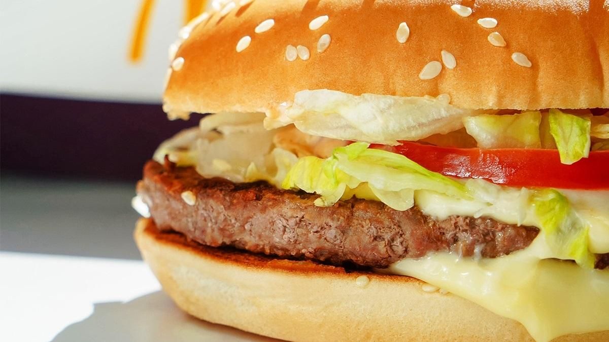 Хто і як виготовляє біфштекси для ресторанів McDonald's зі 100% м'яса - Україна новини - Тренди Хто і як виготовляє біфштекси для ресторанів McDonald's зі 100% м'яса - Україна новини - Тренди