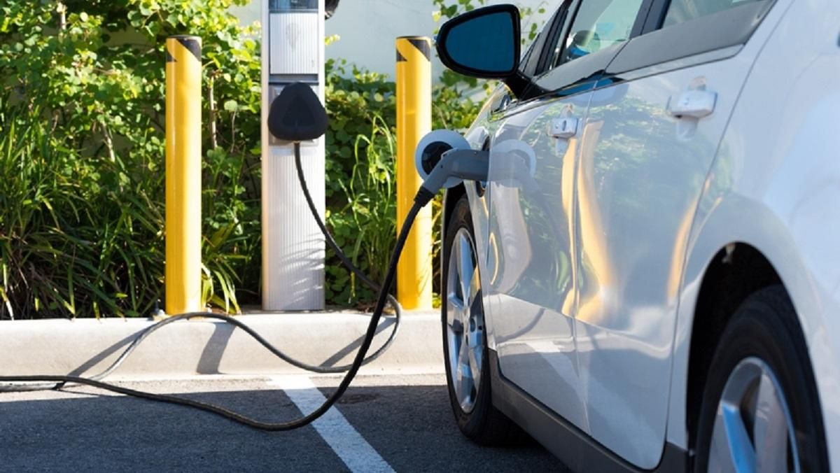Майже 70% людей навіть не знають, на чому їздять електромобілі, – дослідження - Тренди Майже 70% людей навіть не знають, на чому їздять електромобілі, – дослідження - Тренди