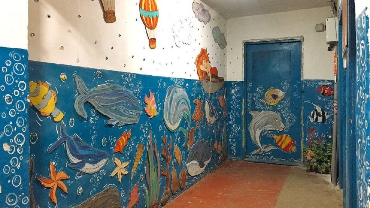 В Днепре художница превратила подъезд в импровизированную галерею - Свежие новости Днепра - Тренды В Днепре художница превратила подъезд в импровизированную галерею - Свежие новости Днепра - Тренды