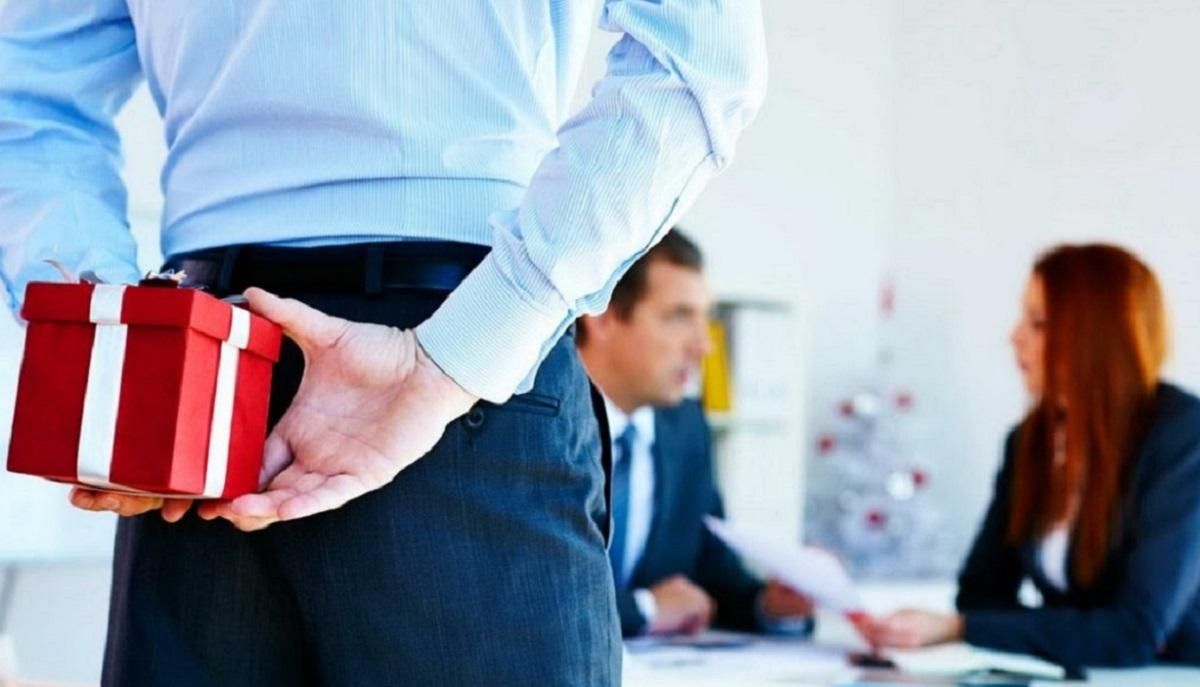 Ужасные варианты подарков для коллеги: верните их в магазин - Тренды Ужасные варианты подарков для коллеги: верните их в магазин - Тренды