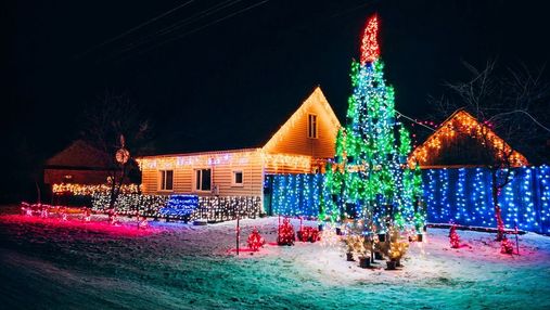 На Чернігівщині чоловік казково прикрасив будинок і вразив мережу: святкові фото