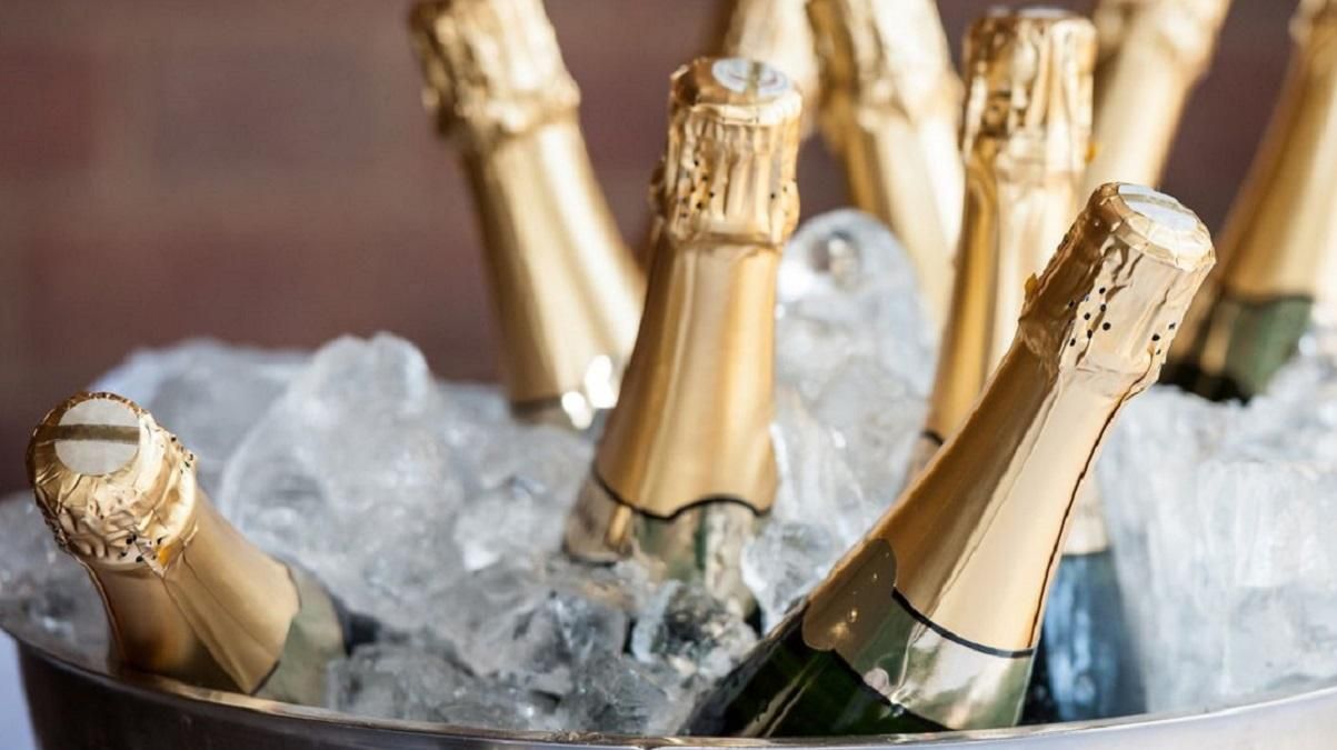 Як зберігати шампанське: 3 поради для відкритої пляшки - Тренди
