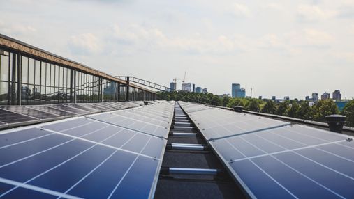 Скільки домогосподарств встановили сонячні електростанції у 2021 році: красномовна цифра