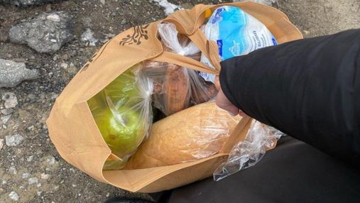 "Тарілка" для нужденних: українські волонтери відкрили другий банк їжі 